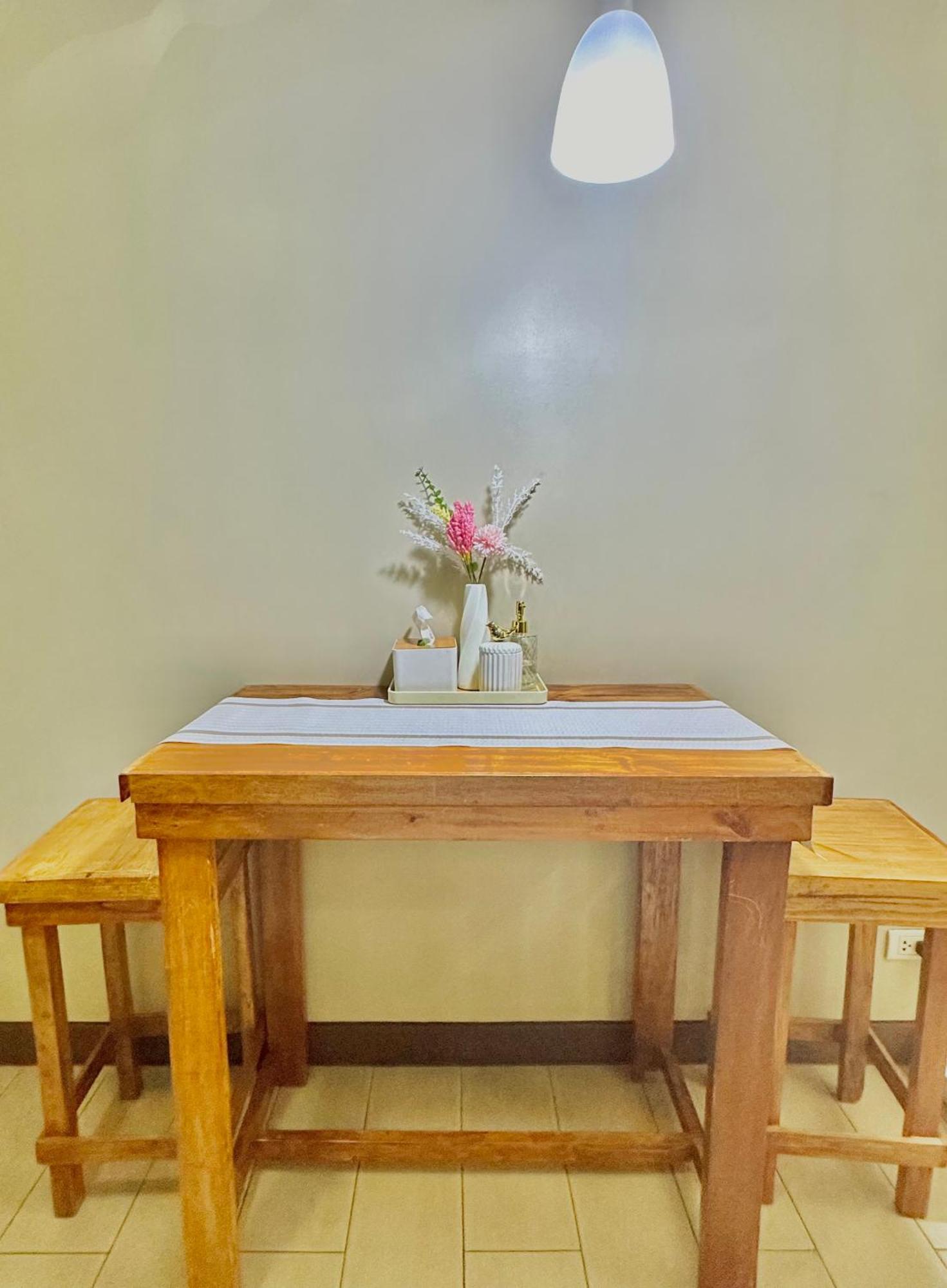 Condo In Newport City Pasay Near Naia T3 Airport Manila Exteriör bild